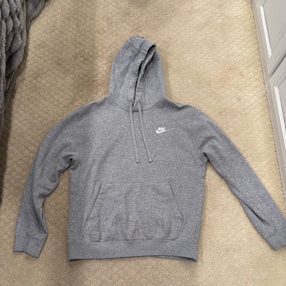Grey nike hoodie Size S barely warn in great condition